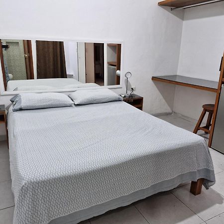 Appartamento Las Margaritas Casa De Huespedes Cancún Esterno foto