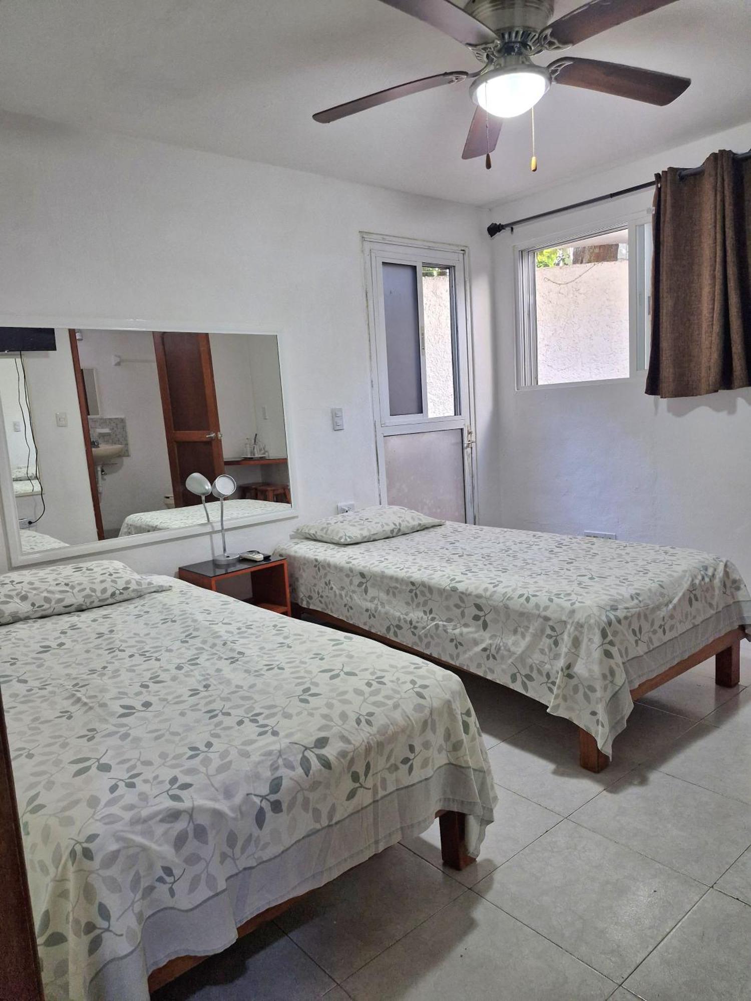 Appartamento Las Margaritas Casa De Huespedes Cancún Esterno foto